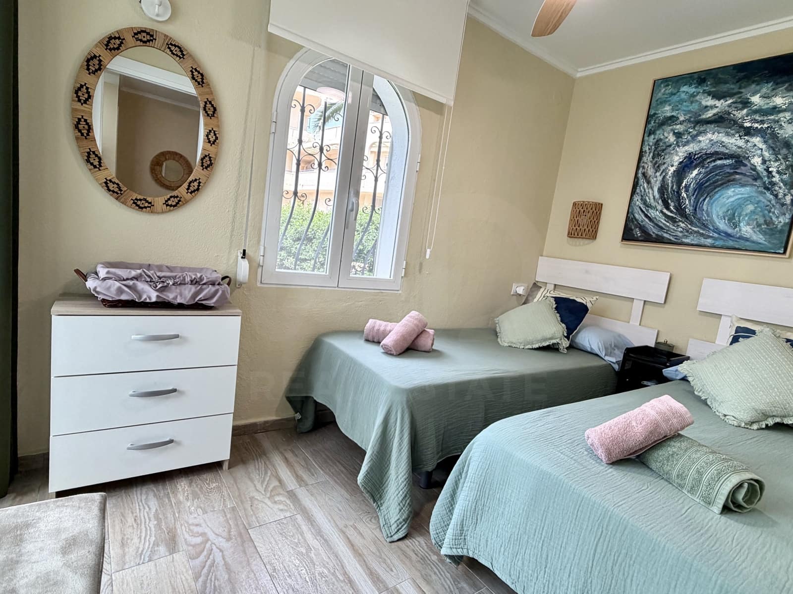 2 soverom Leilighet til leie i Denia med svømmebasseng garasje - € 850 (Ref: 9987825)