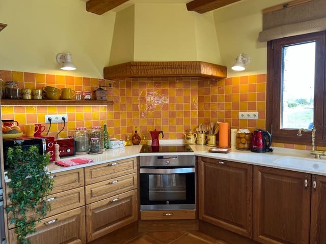 Chalet de 3 habitaciones en Huesca ciudad en venta con garaje - 1.050.000 € (Ref: 9987828)
