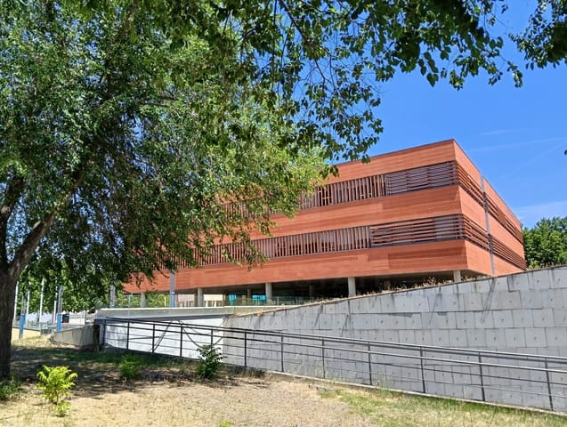 1 soveværelse Erhverv til leje i Madrid by med garage - € 2.925 (Ref: 9987831)