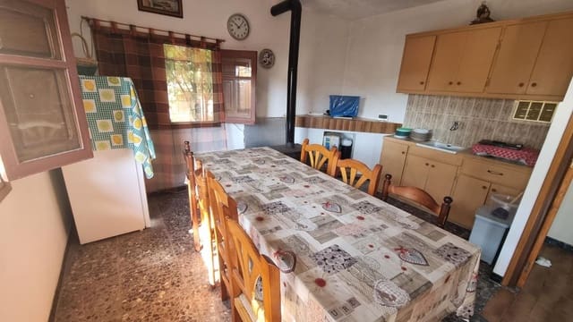 Ubebygd land til salgs i Barcelona by - € 145 000 (Ref: 9987833)