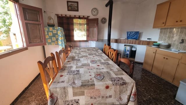 Ubebygd land til salgs i Barcelona by - € 145 000 (Ref: 9987833)