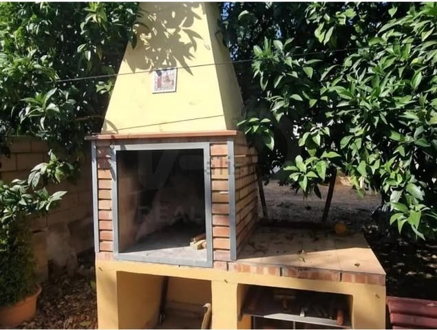 Ubebygd land til salgs i Barcelona by - € 145 000 (Ref: 9987833)