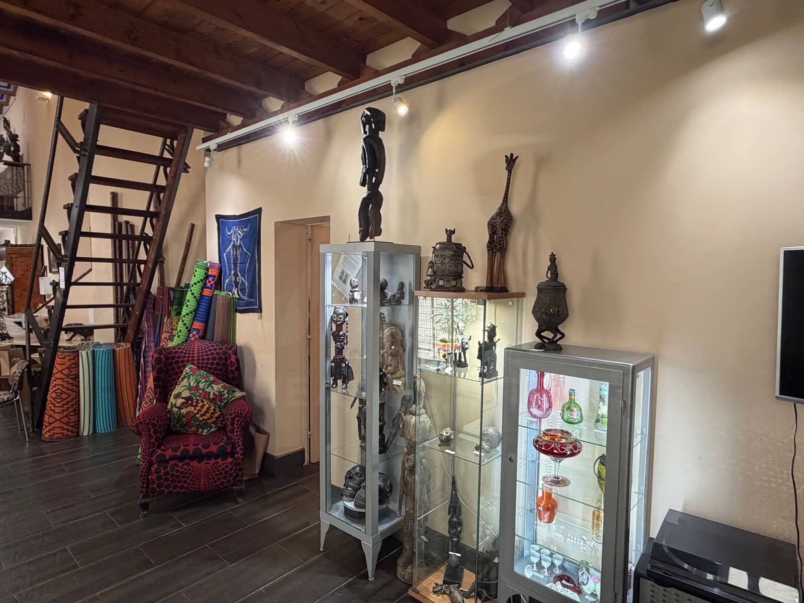 Local Comercial en Barcelona ciudad en venta - 550.000 € (Ref: 9987836)