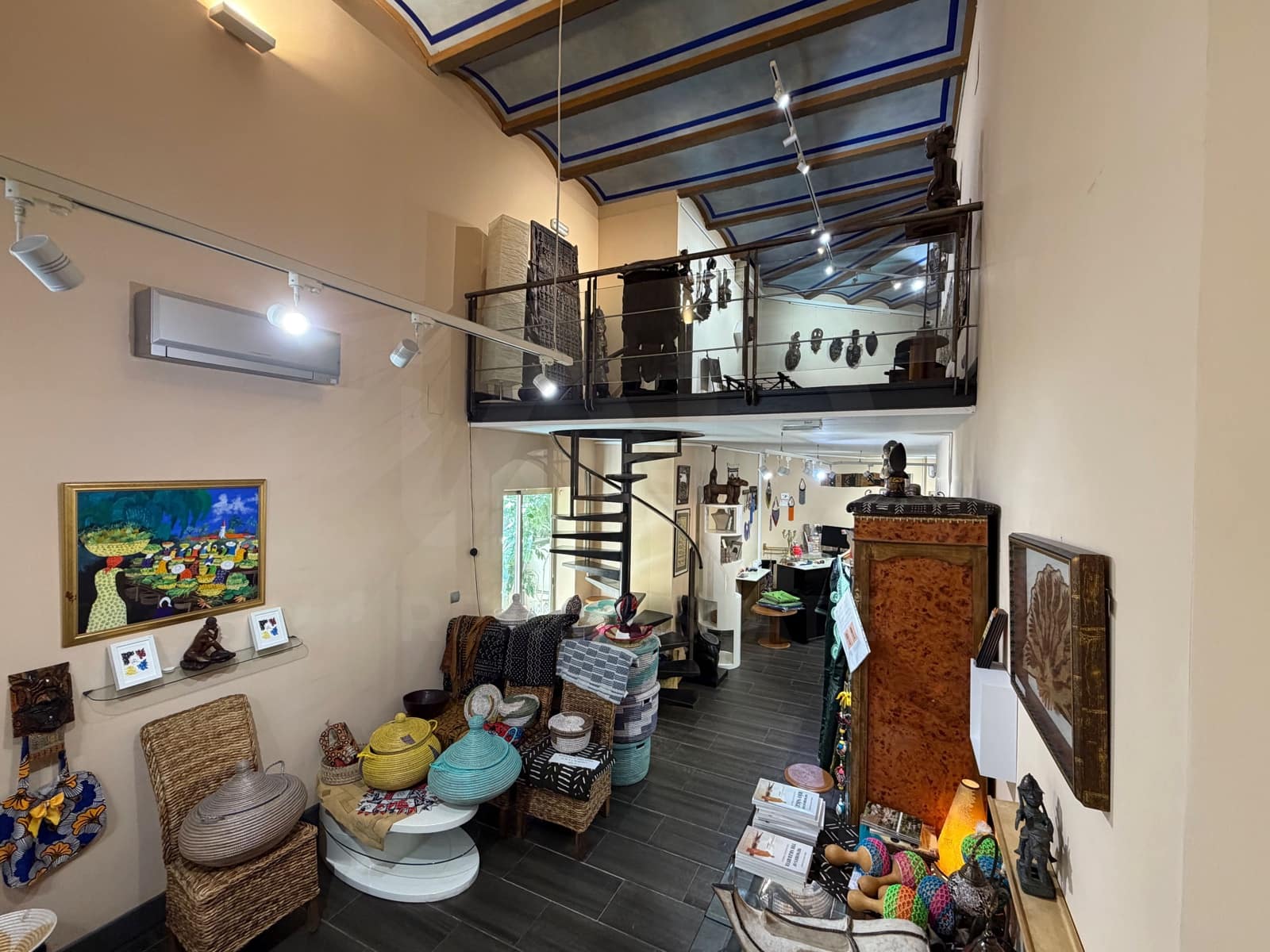 Local Comercial en Barcelona ciudad en venta - 550.000 € (Ref: 9987836)