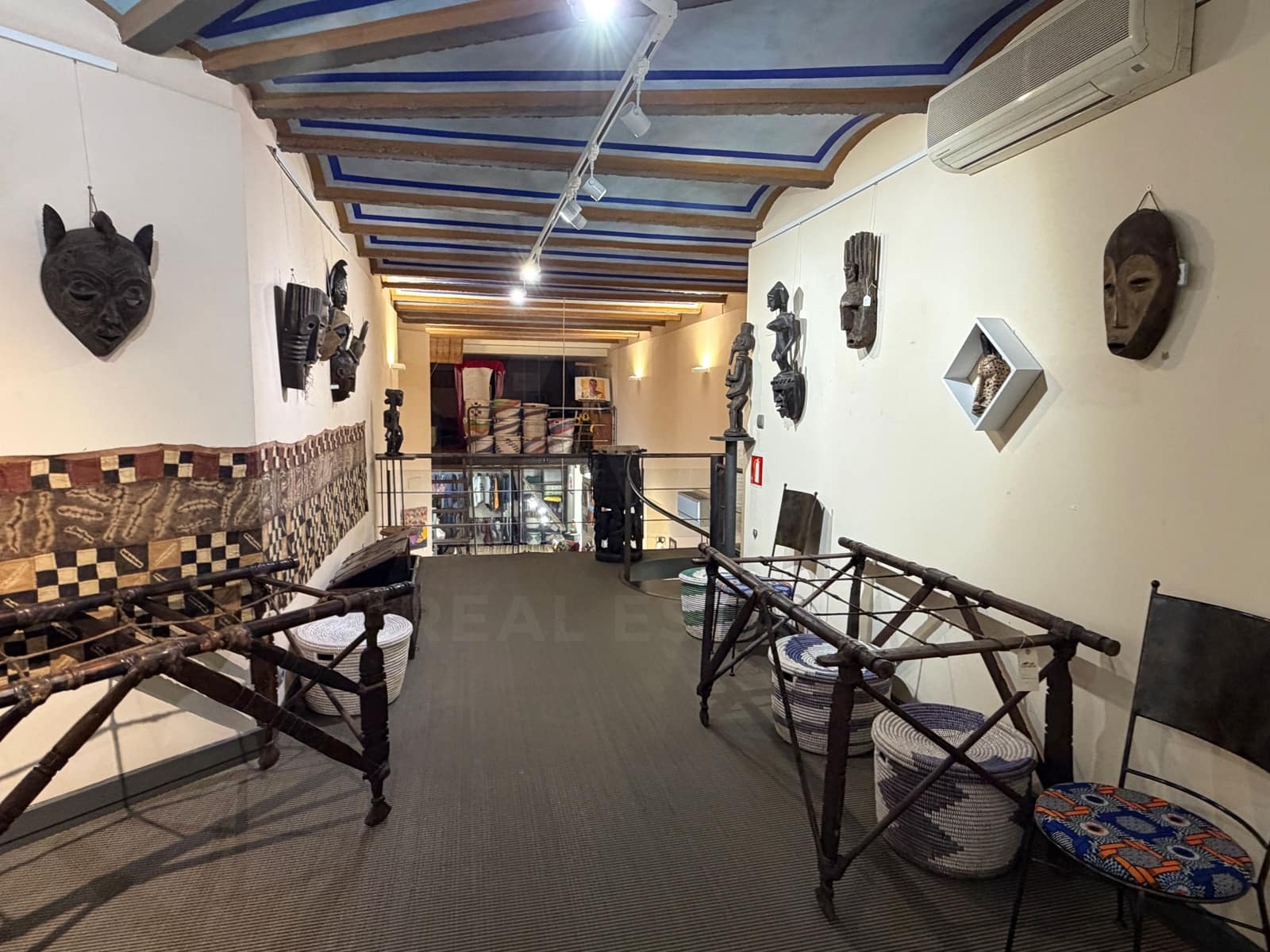 Local Comercial en Barcelona ciudad en venta - 550.000 € (Ref: 9987836)