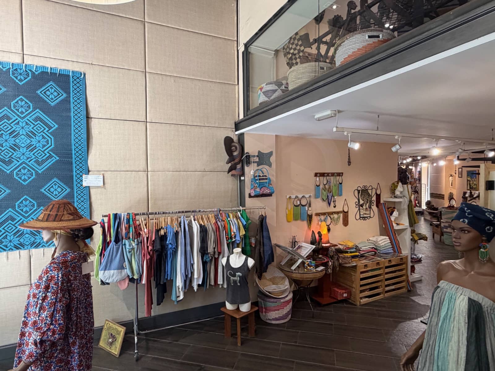 Local Comercial en Barcelona ciudad en venta - 550.000 € (Ref: 9987836)