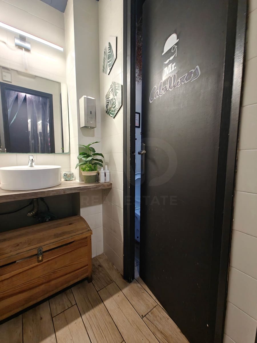Gewerbe zu verkaufen in Barcelona Stadt - 150.000 € (Ref: 9987837)