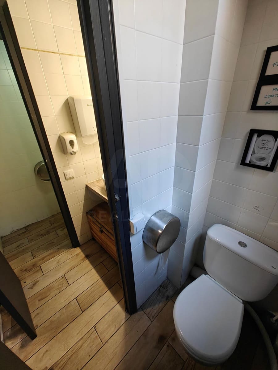 Gewerbe zu verkaufen in Barcelona Stadt - 150.000 € (Ref: 9987837)