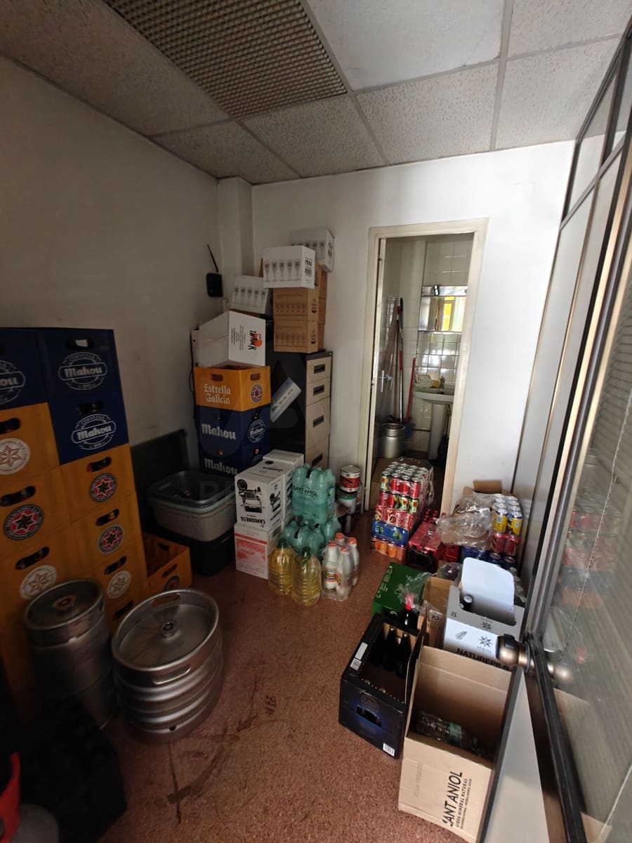 Gewerbe zu verkaufen in Barcelona Stadt - 150.000 € (Ref: 9987837)