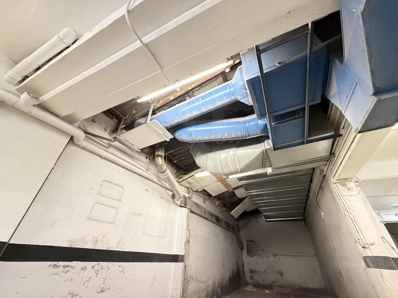 Commercial for sale in Madrid city - € 385,000 (Ref: 9987838)