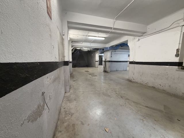 Kommersiell til salgs i Madrid by - € 385 000 (Ref: 9987838)
