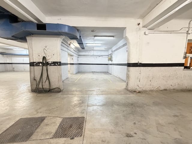 Kommersiell til salgs i Madrid by - € 385 000 (Ref: 9987838)