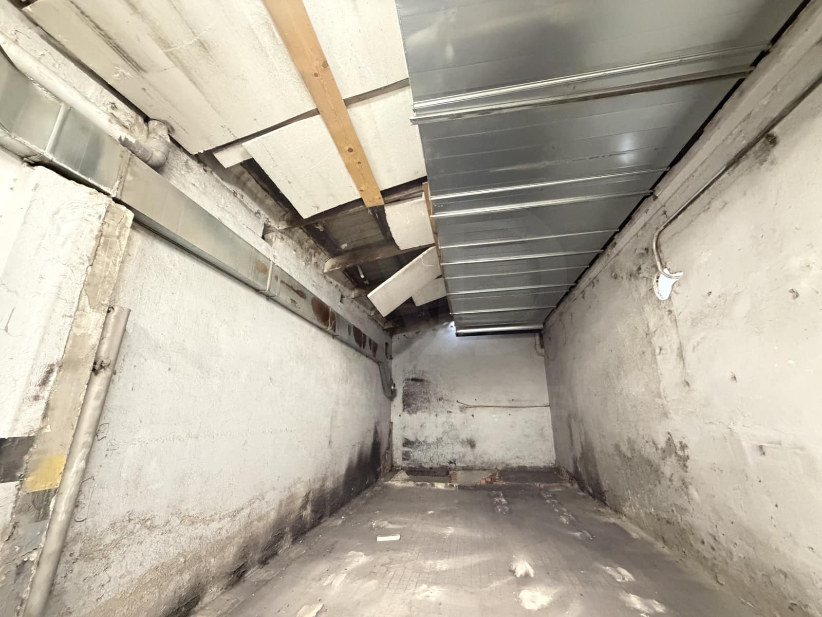Commercial for sale in Madrid city - € 385,000 (Ref: 9987838)