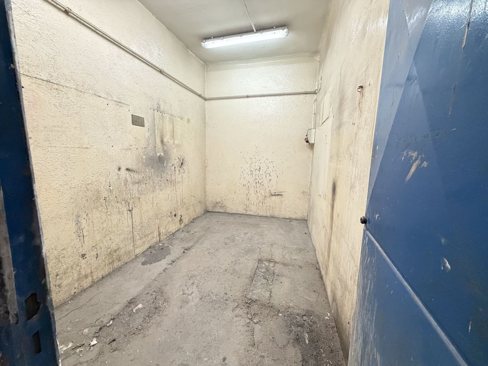 Commercial for sale in Madrid city - € 385,000 (Ref: 9987838)