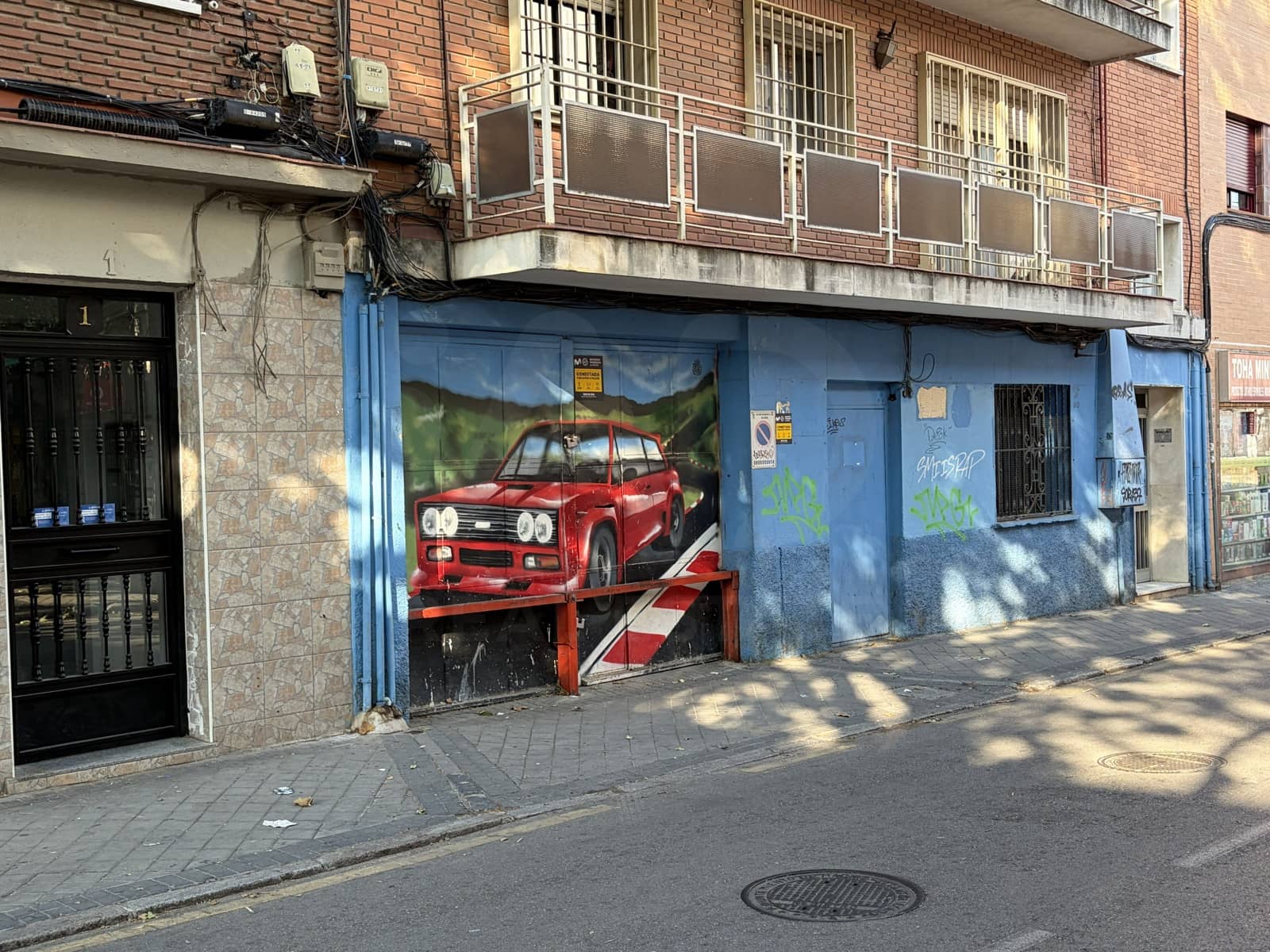 Commercial for sale in Madrid city - € 385,000 (Ref: 9987838)