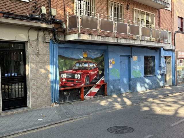 Kommersiell til salgs i Madrid by - € 385 000 (Ref: 9987838)