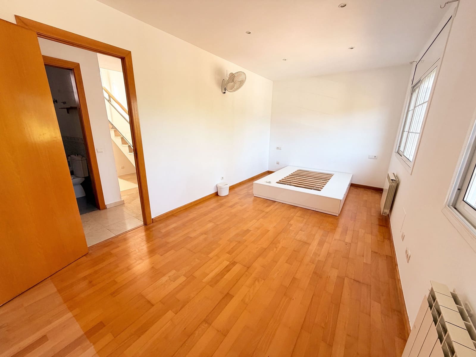2 camera da letto Villa da affittare in Barcelona citta - 1.500 € (Rif: 9987839)