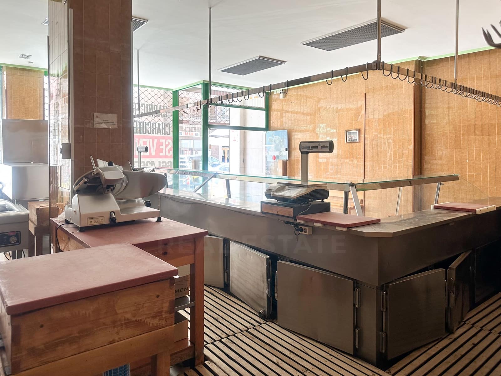 Kommersiell till salu i Burgos stad - 125 000 € (Ref: 9987841)