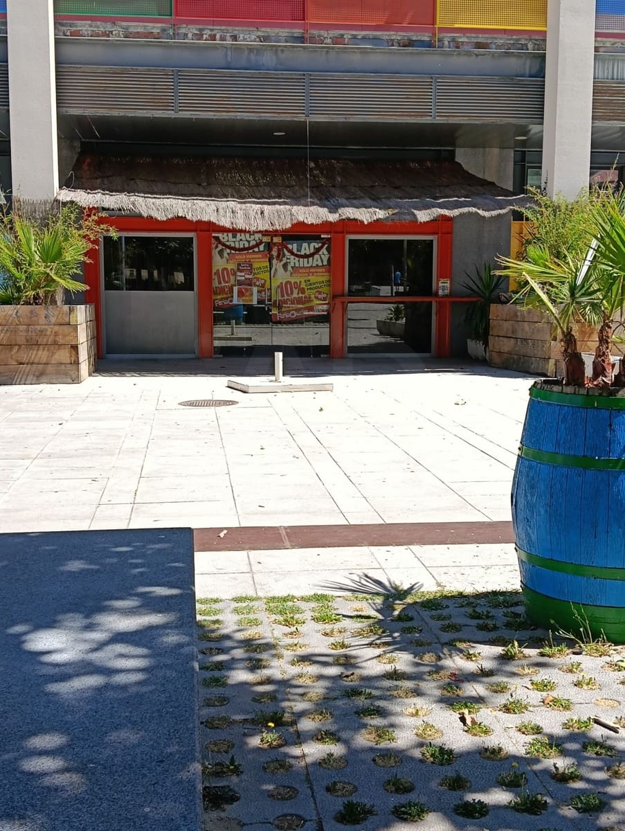 1 quarto Comercial para arrendar em Madrid cidade - 1 435 € (Ref: 9987845)