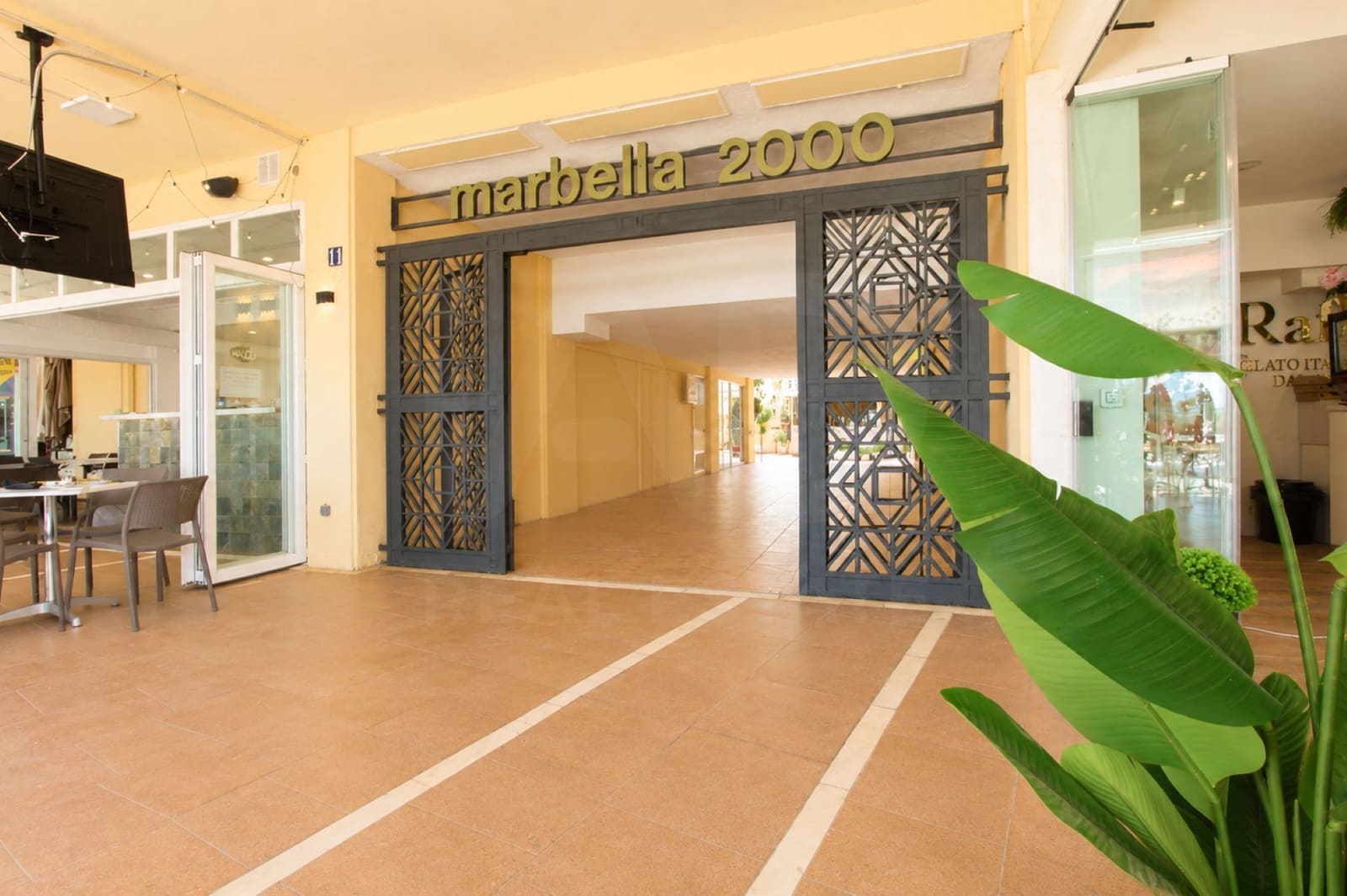 2 sypialnia Komercyjne na sprzedaż w Marbella - 270 000 € (Ref: 9987849)