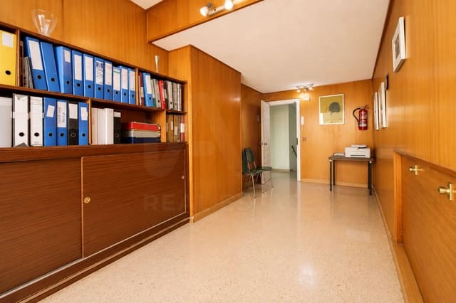 2 sypialnia Komercyjne na sprzedaż w Playa Bajadilla - Puertos, Marbella - 270 000 € (Ref: 9987849)