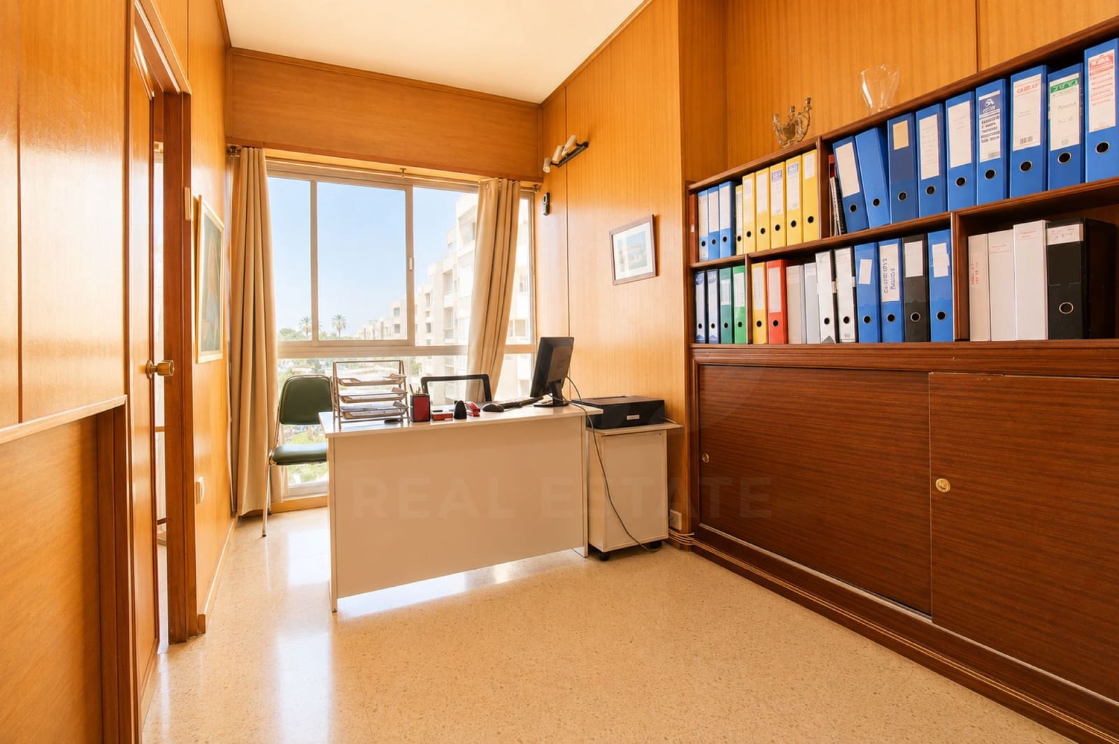 2 sypialnia Komercyjne na sprzedaż w Marbella - 270 000 € (Ref: 9987849)