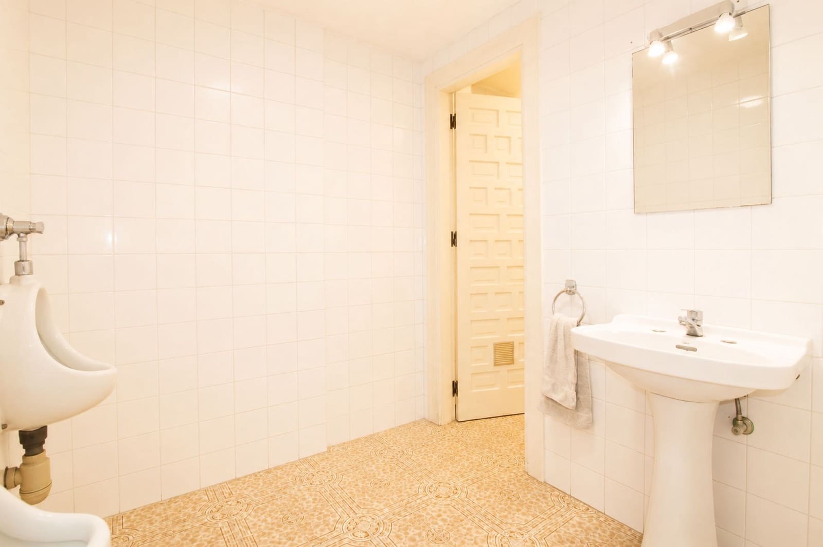 2 sypialnia Komercyjne na sprzedaż w Marbella - 270 000 € (Ref: 9987849)