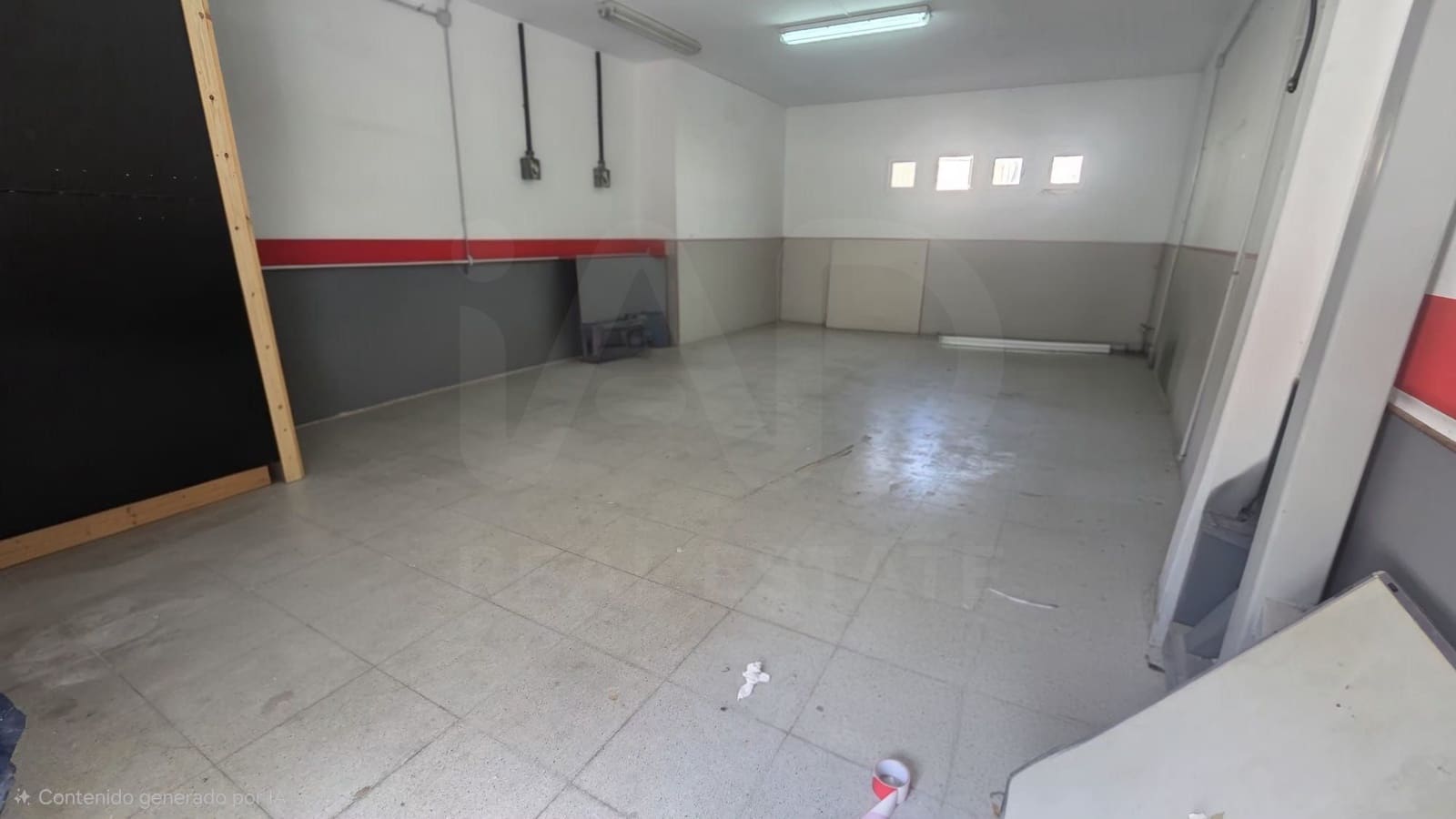 Kommersiell til leie i Sant Pere de Ribes - € 500 (Ref: 9987851)