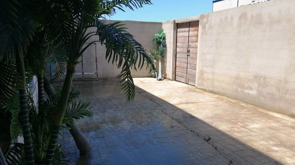 Kommersiell til salgs i Cadiz by - € 360 000 (Ref: 9987852)