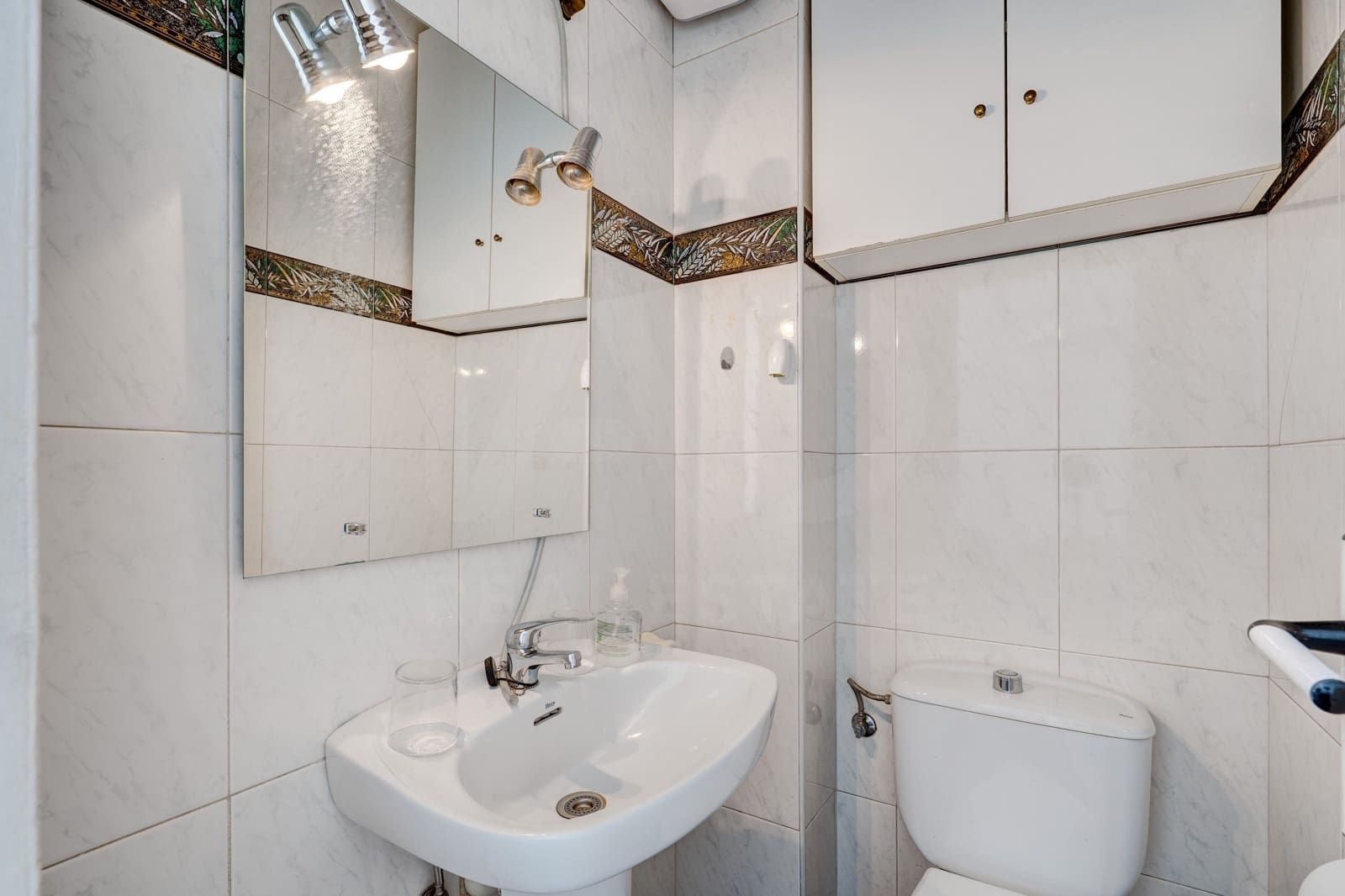 1 soverom Kommersiell til salgs i Hondarribia - € 130 000 (Ref: 9987858)