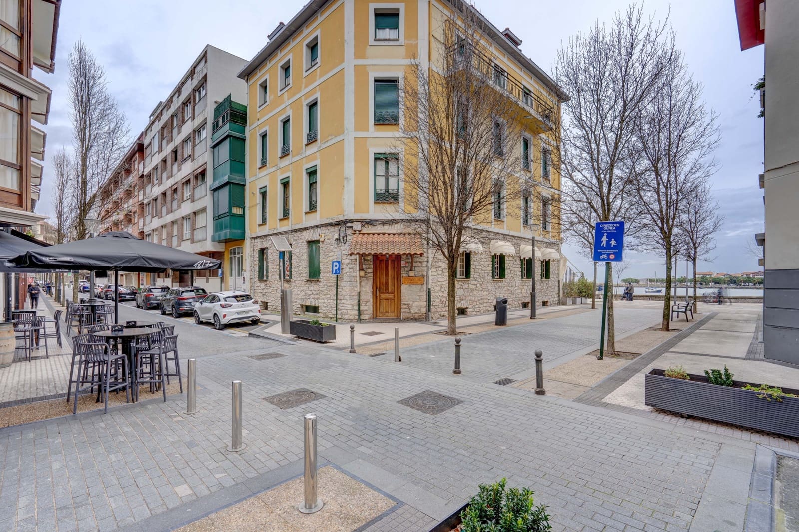 1 soverom Kommersiell til salgs i Hondarribia - € 130 000 (Ref: 9987858)