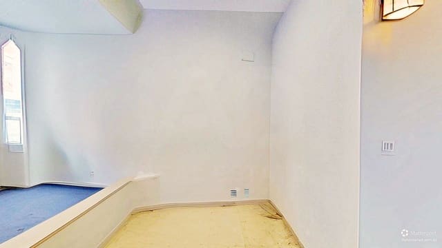 Commercieel te koop in Alicante stad - € 36.000 (Ref: 9987859)