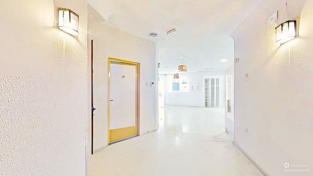 Commercieel te koop in Alicante stad - € 36.000 (Ref: 9987859)