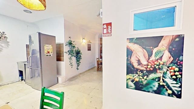 Commercieel te koop in Alicante stad - € 36.000 (Ref: 9987859)