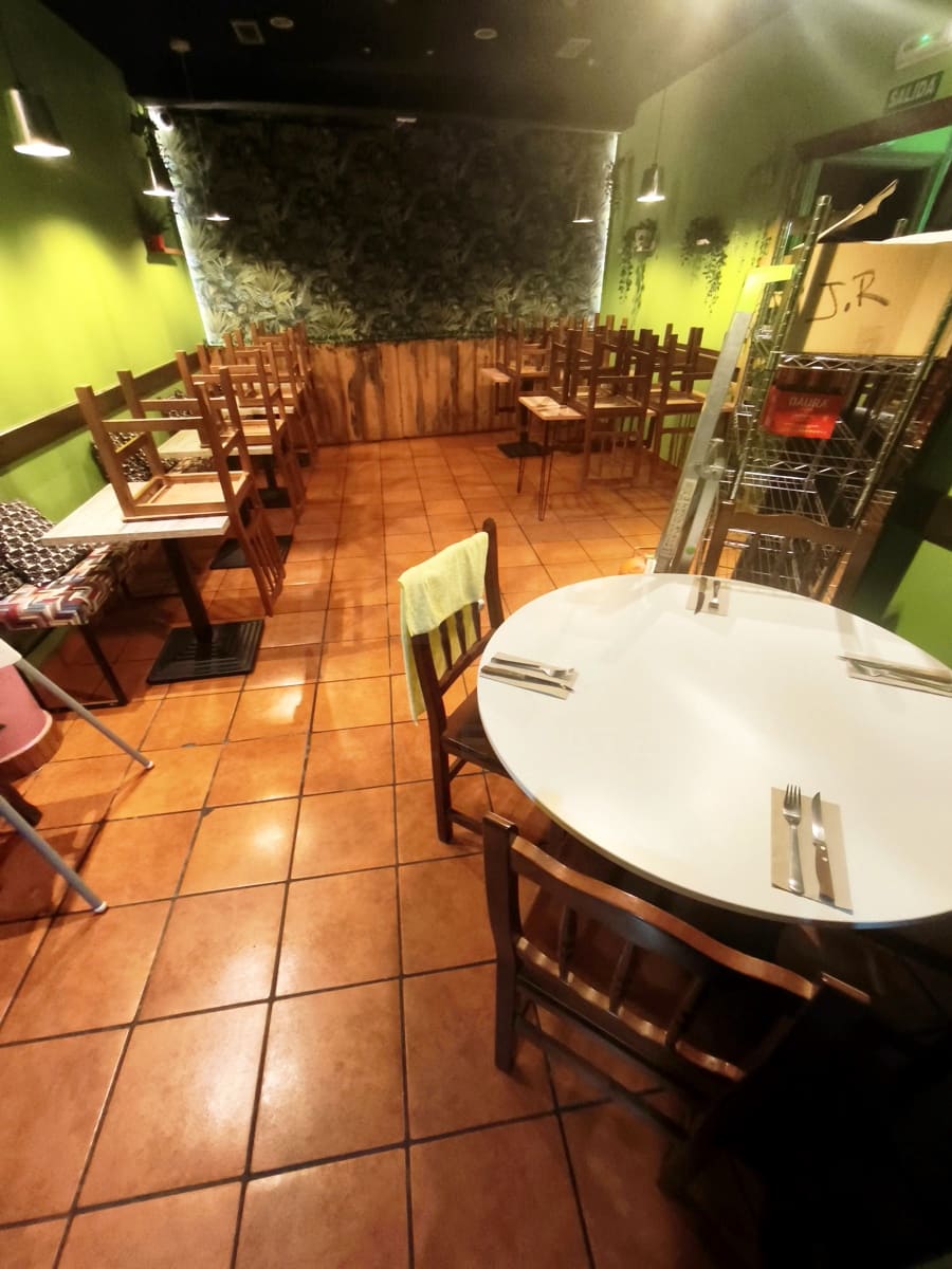 2 soverom Kommersiell til salgs i Leon by - € 175 000 (Ref: 9987860)