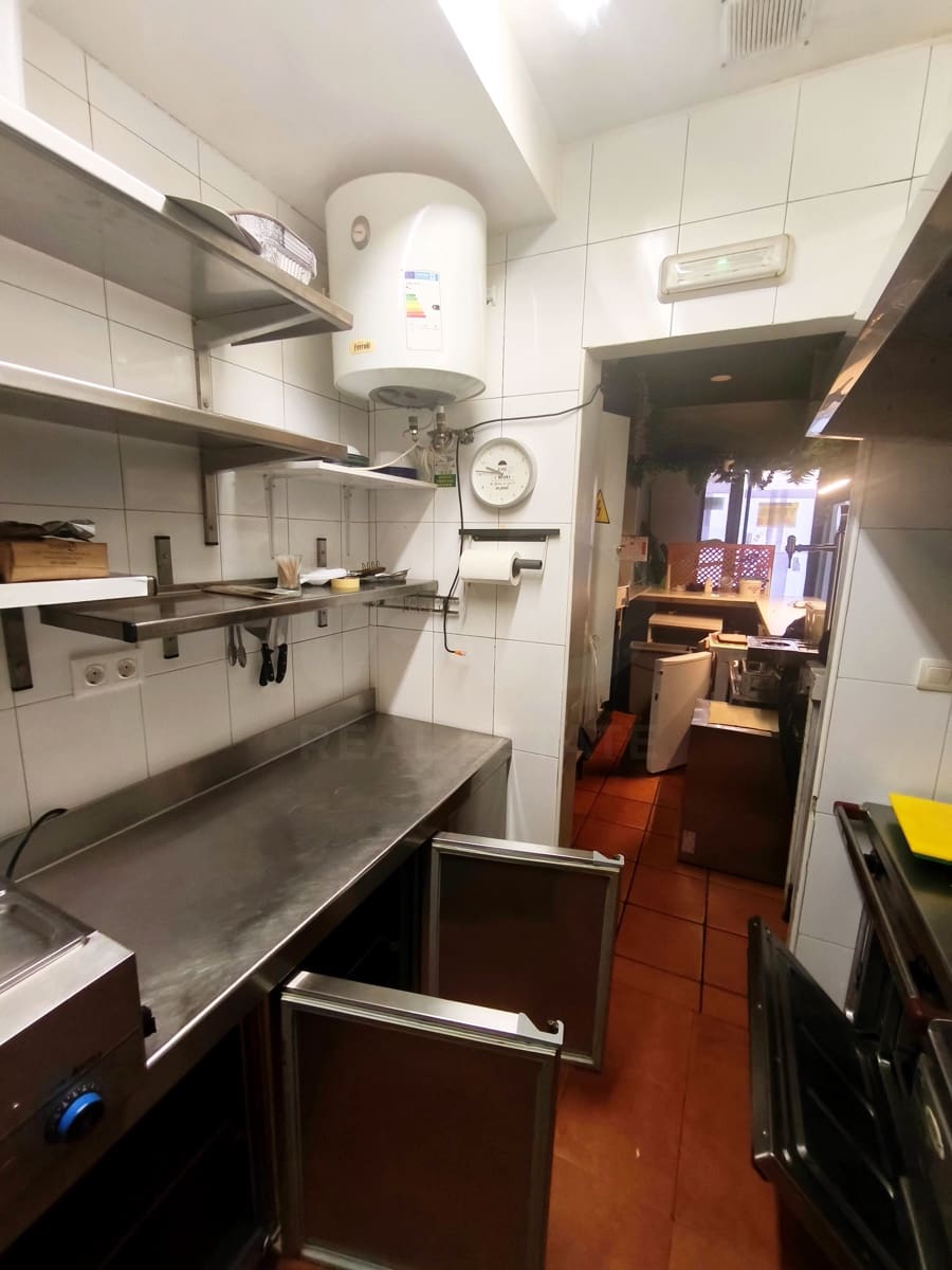 2 soverom Kommersiell til salgs i Leon by - € 175 000 (Ref: 9987860)