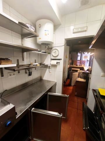 2 Zimmer Gewerbe zu verkaufen in León Stadt - 175.000 € (Ref: 9987860)