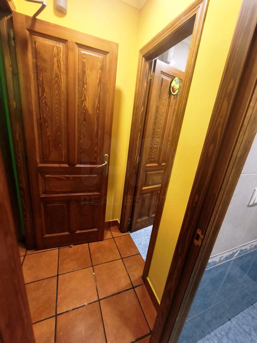 2 soverom Kommersiell til salgs i Leon by - € 175 000 (Ref: 9987860)
