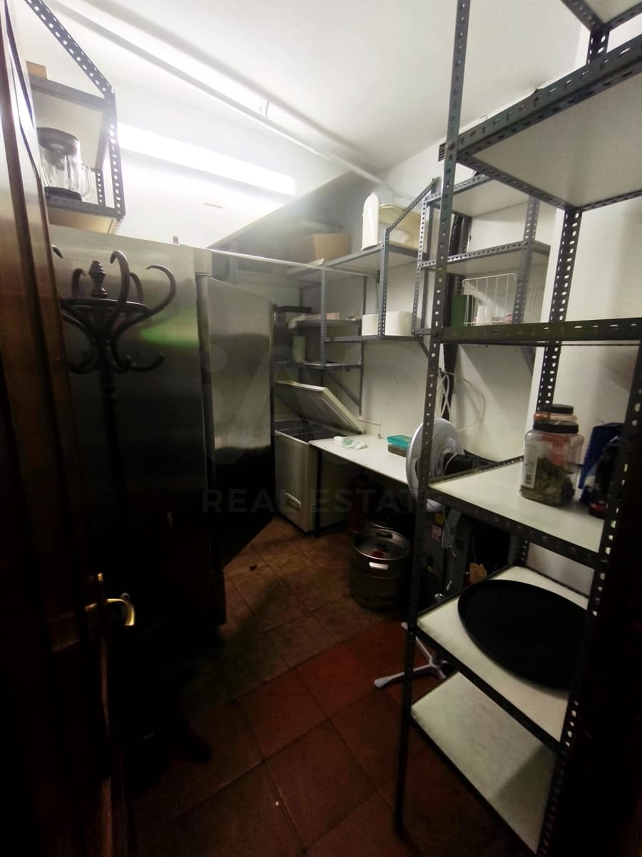 2 soverom Kommersiell til salgs i Leon by - € 175 000 (Ref: 9987860)