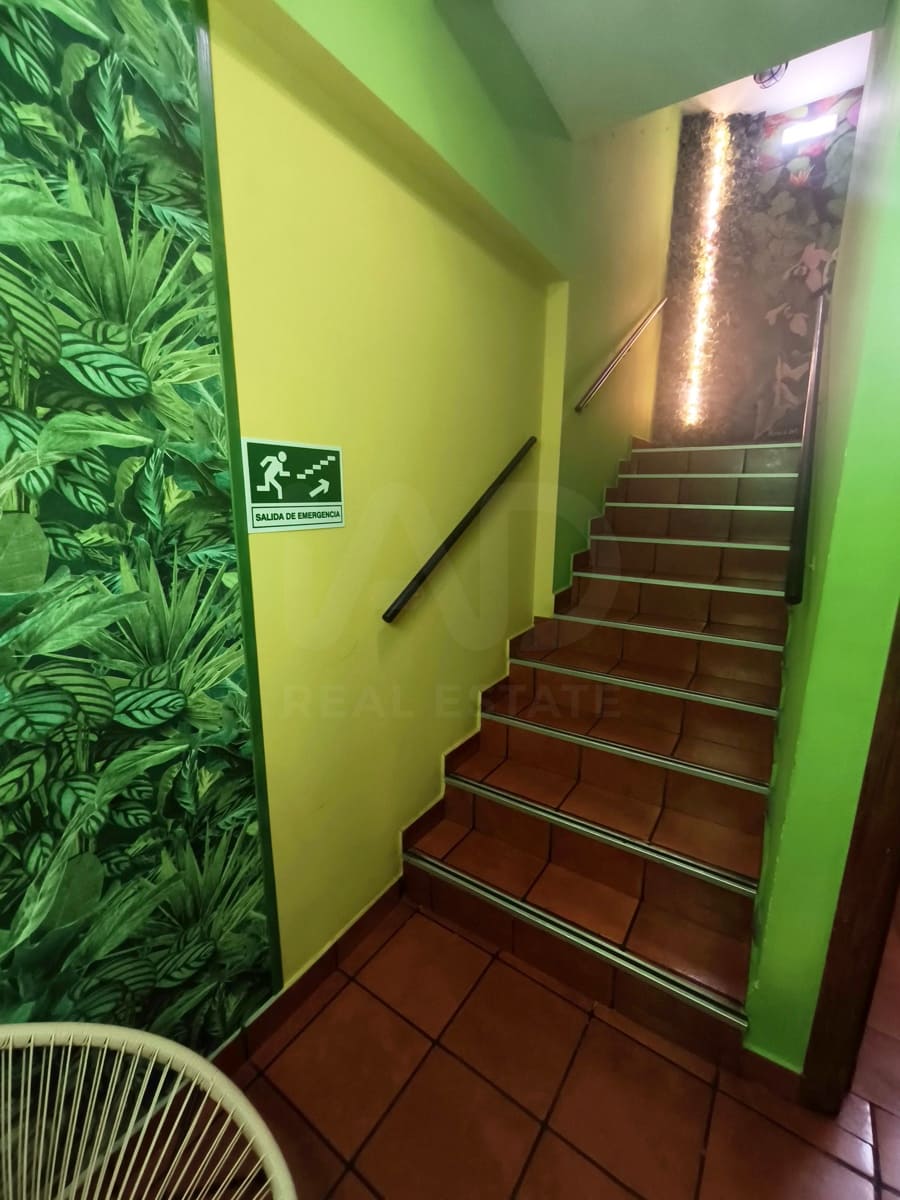 2 soverom Kommersiell til salgs i Leon by - € 175 000 (Ref: 9987860)