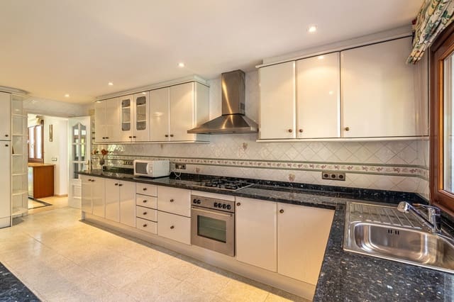 5 quarto Moradia para venda em Cancelada, Estepona com piscina garagem - 2 400 000 € (Ref: 9987861)