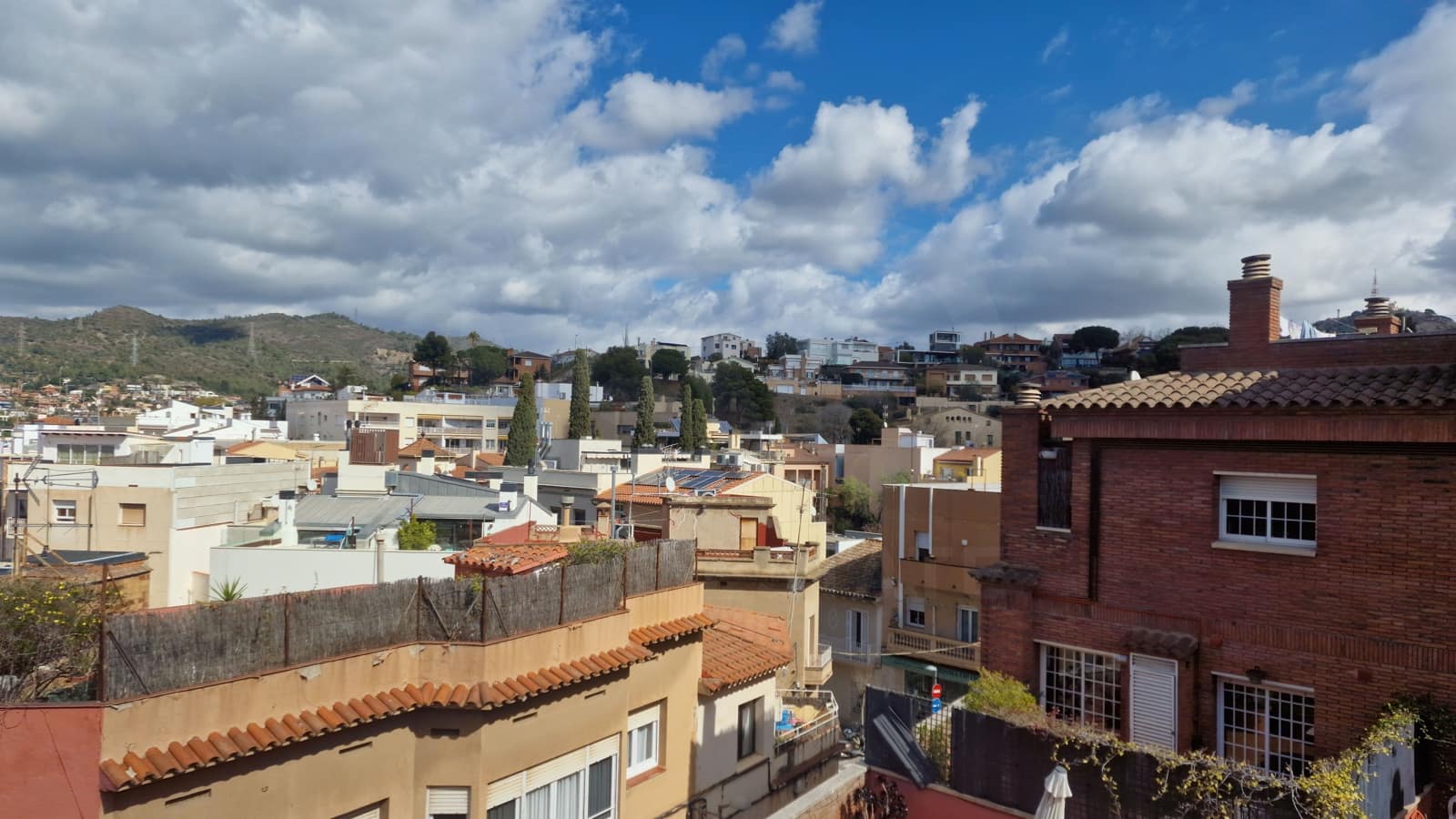 3 slaapkamer Villa te huur in Barcelona stad met garage - € 2.500 (Ref: 9987864)