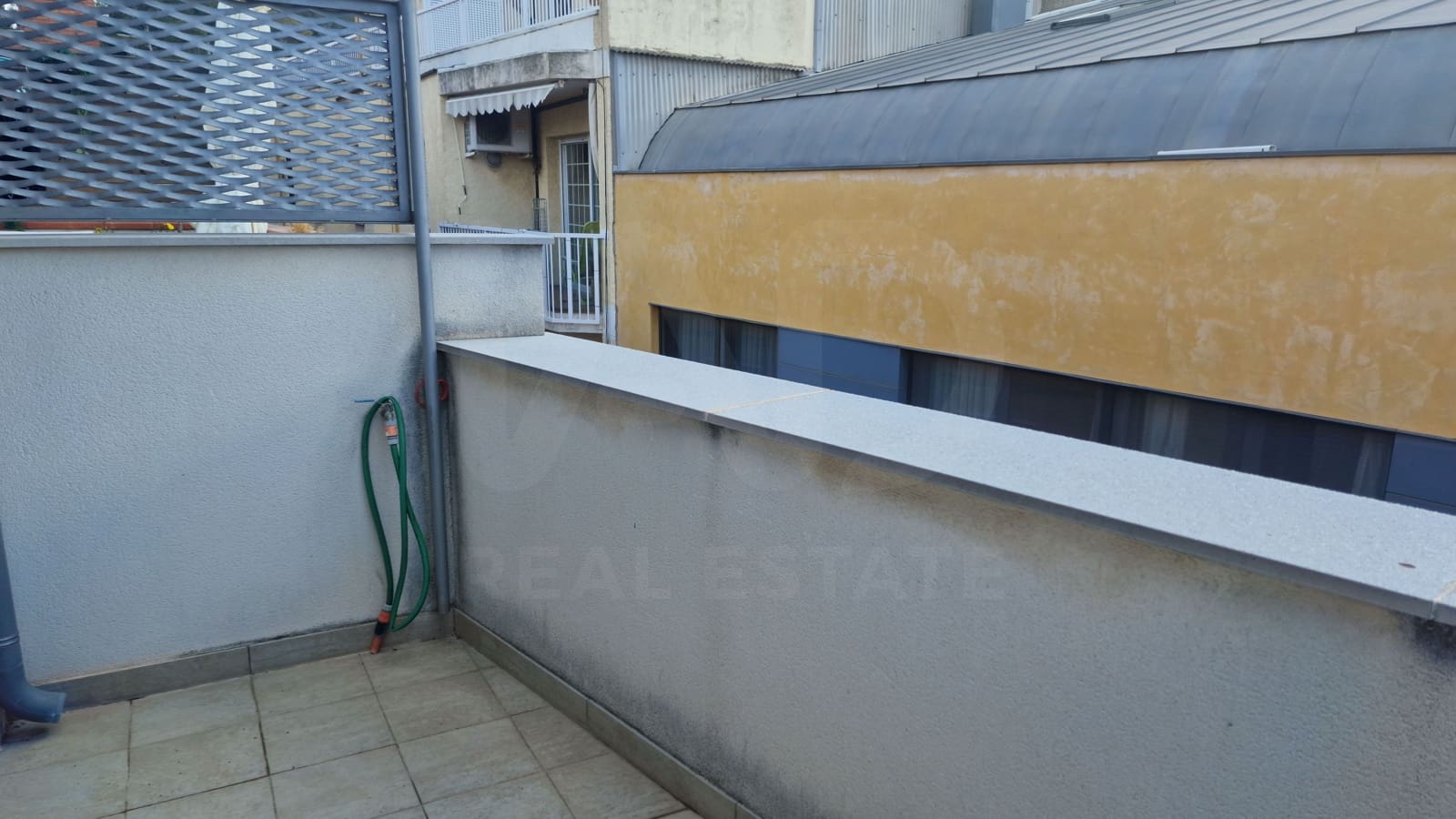 3 slaapkamer Villa te huur in Barcelona stad met garage - € 2.500 (Ref: 9987864)