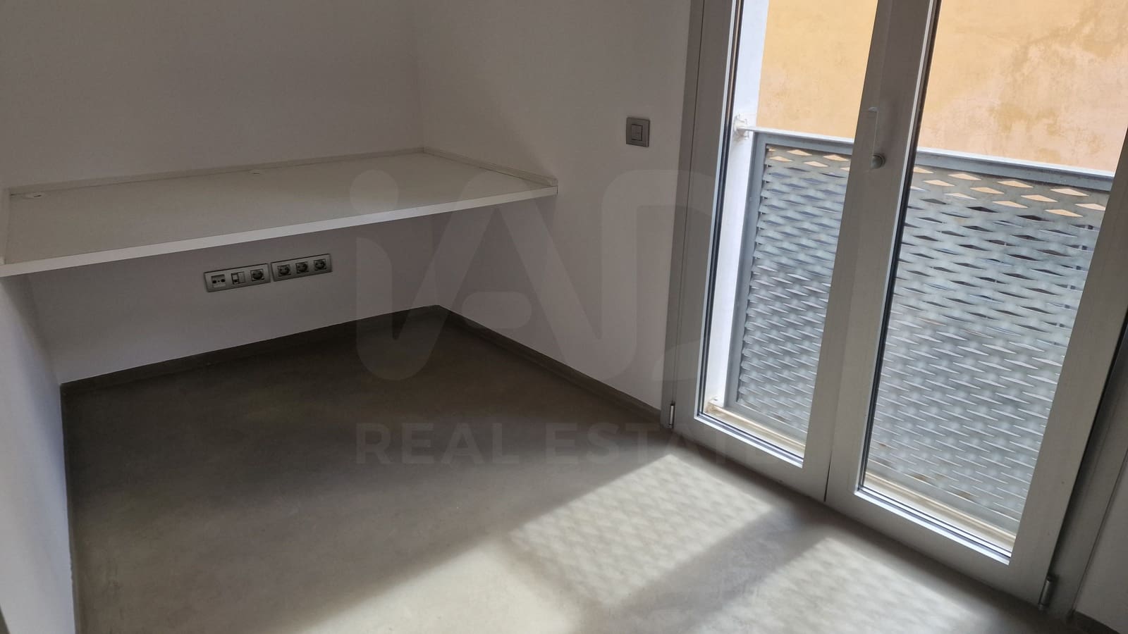 3 slaapkamer Villa te huur in Barcelona stad met garage - € 2.500 (Ref: 9987864)