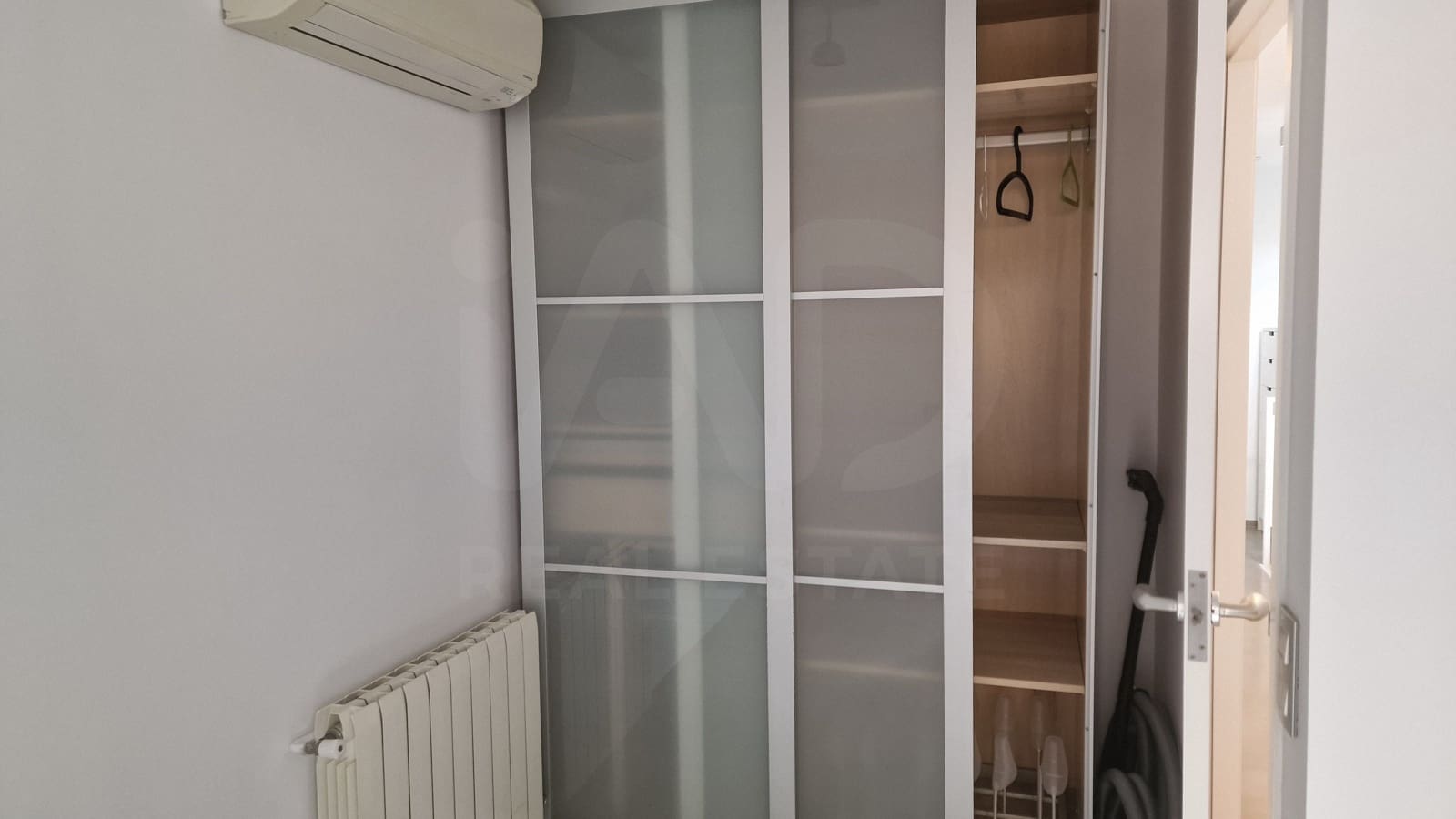 3 slaapkamer Villa te huur in Barcelona stad met garage - € 2.500 (Ref: 9987864)