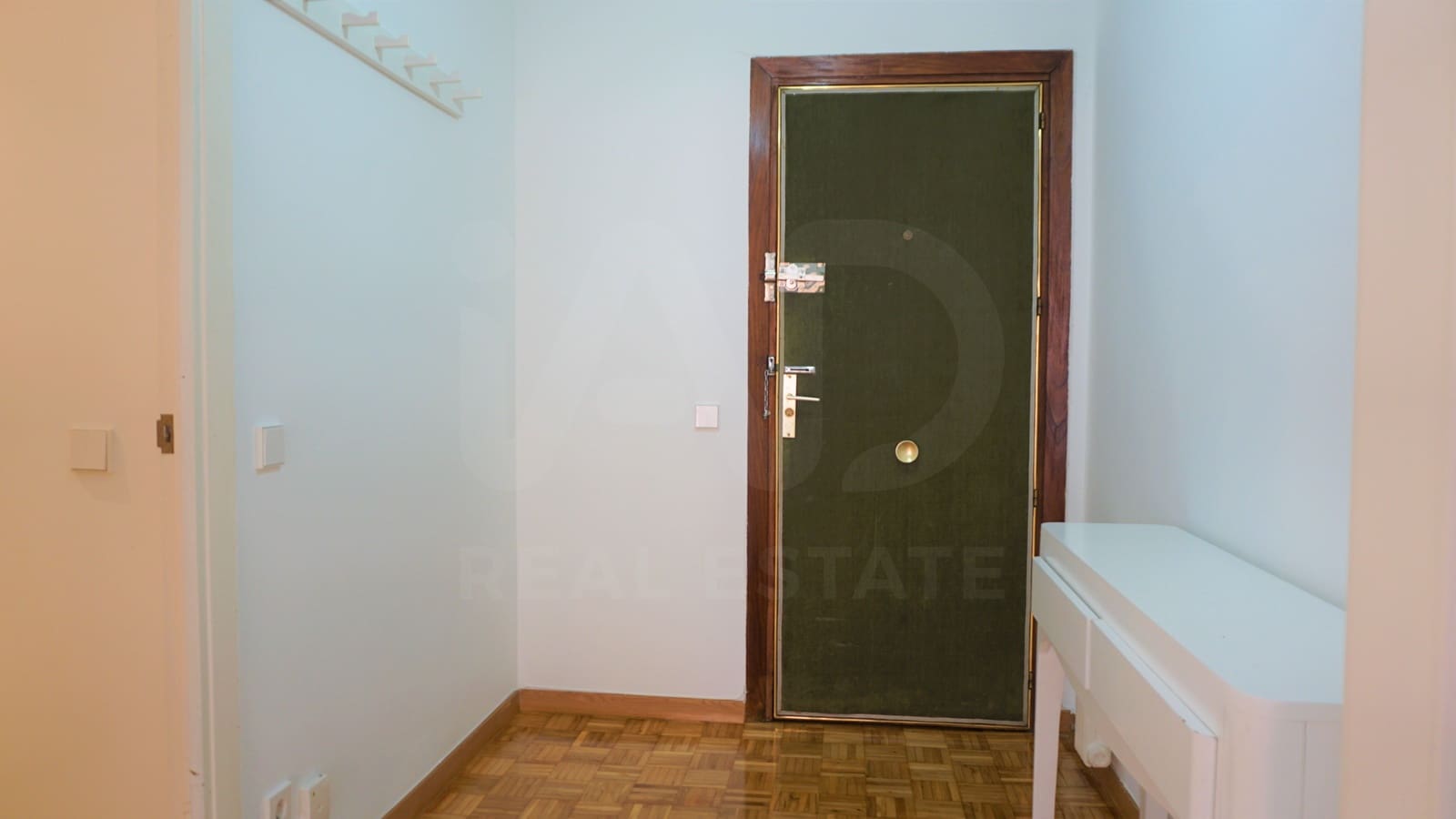 4 bedroom Apartment for rent in Madrid city - € 2,700 (Ref: 9987865)