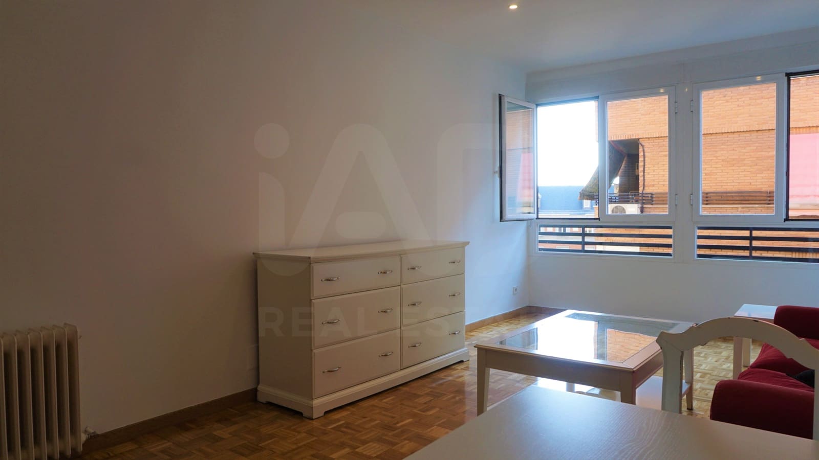 4 bedroom Apartment for rent in Madrid city - € 2,700 (Ref: 9987865)