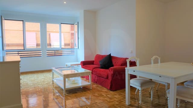 4 soveværelse Lejlighed til leje i Madrid by - € 2.700 (Ref: 9987865)