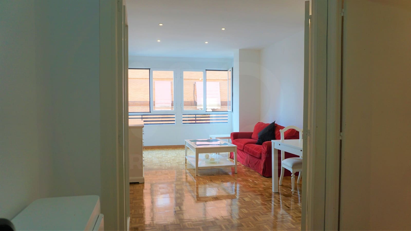 4 bedroom Apartment for rent in Madrid city - € 2,700 (Ref: 9987865)