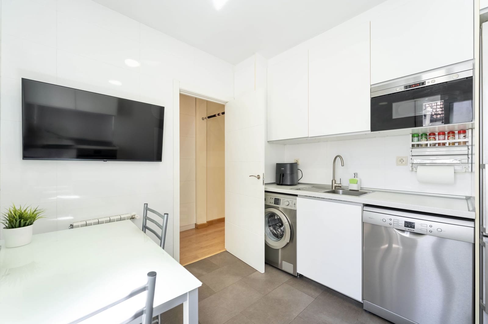 3 slaapkamer Penthouse te koop in Madrid stad - € 1.875.000 (Ref: 9987868)